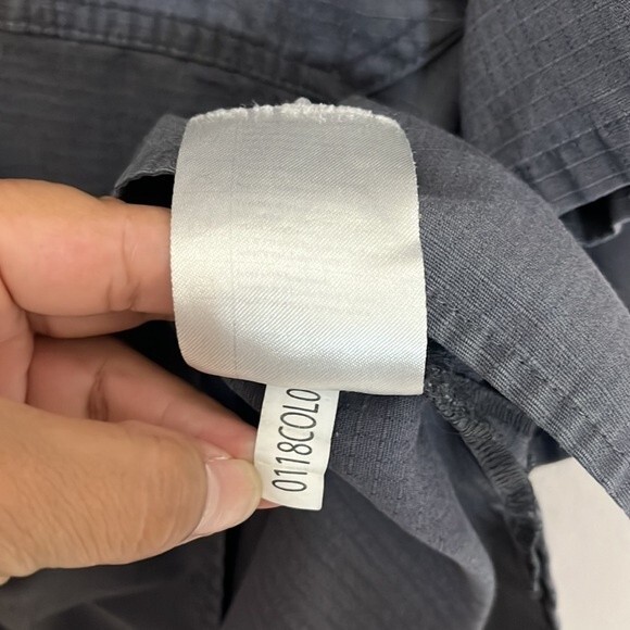 Carhartt Collection Utility V-Neck Men’s Scrub Top XL - Picture 9 of 11